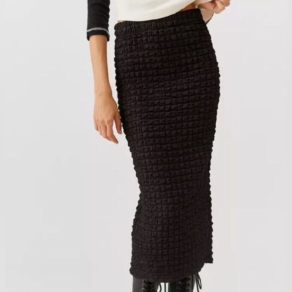 UO Kimmy Bubble Knit Midi Skirt